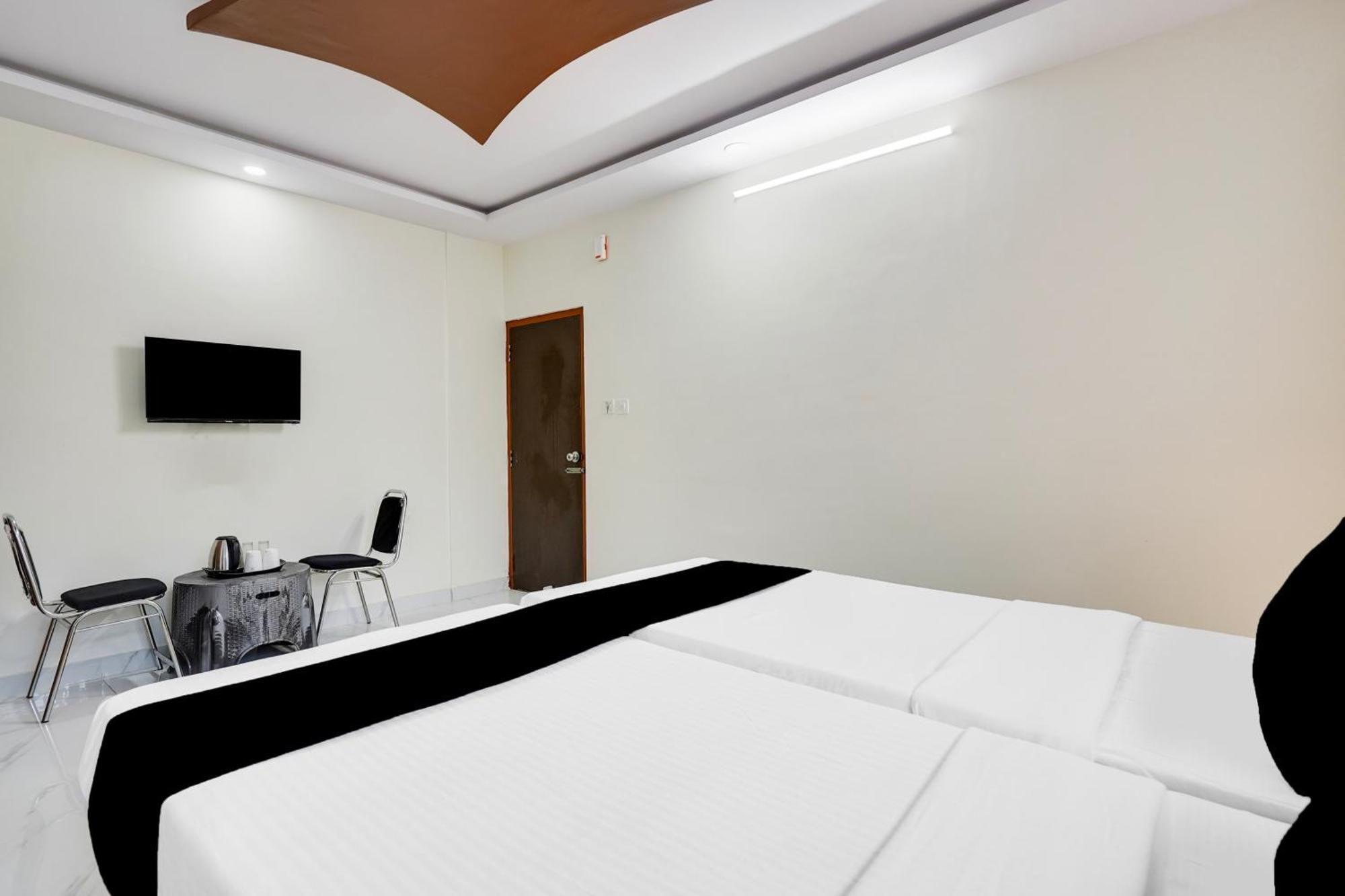 Townhouse Bidadi Formerly Royal Garuda エクステリア 写真